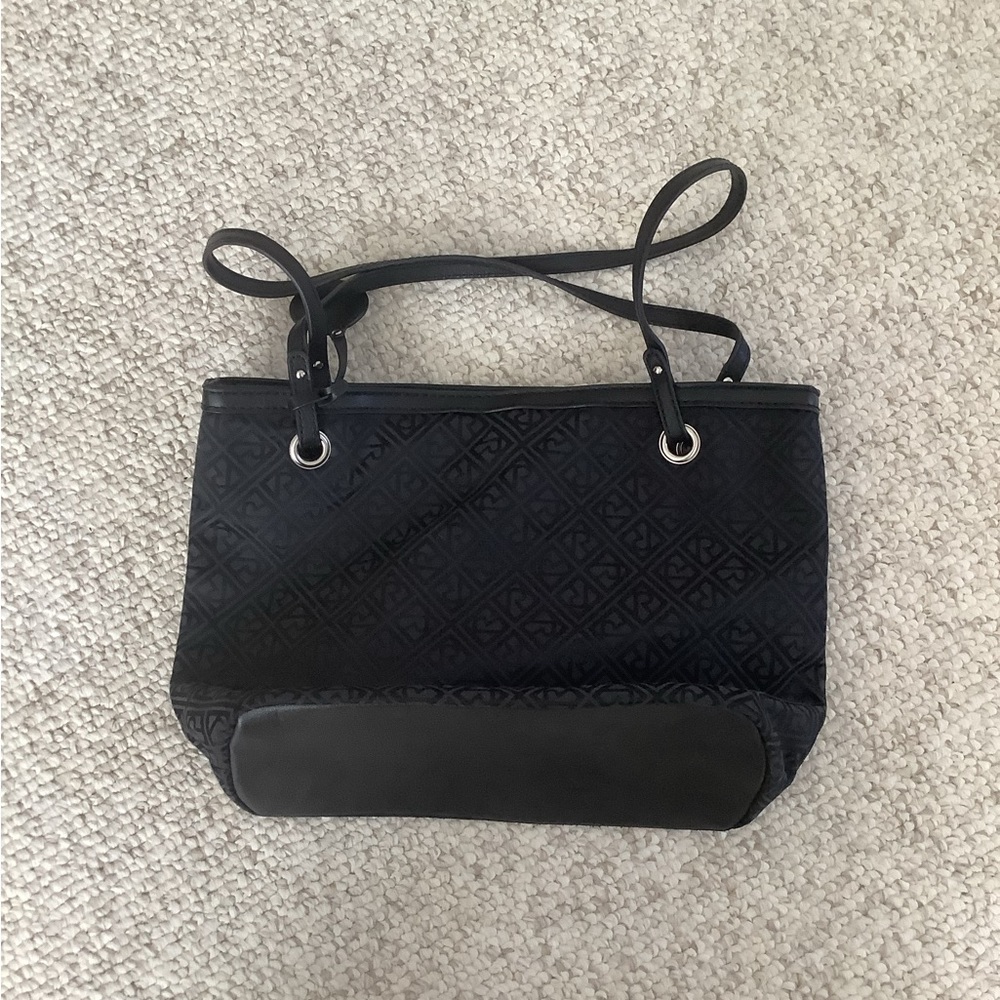 Like New Relic Black Purse Handbag